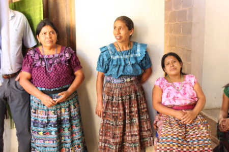 traditional-guatemala-maya-women-weaving-cooperative